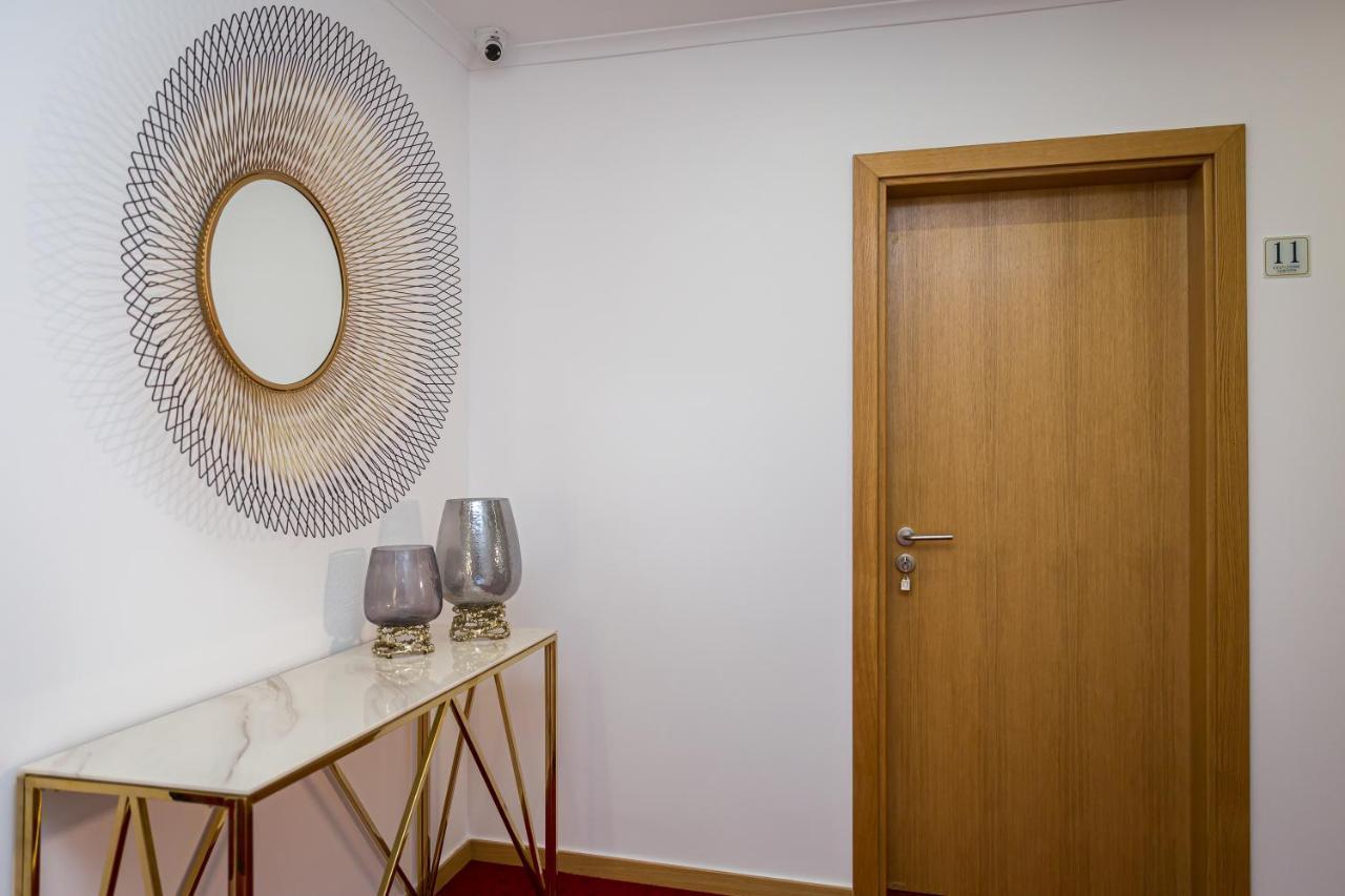 Comtesse Lisbonne By Homing *