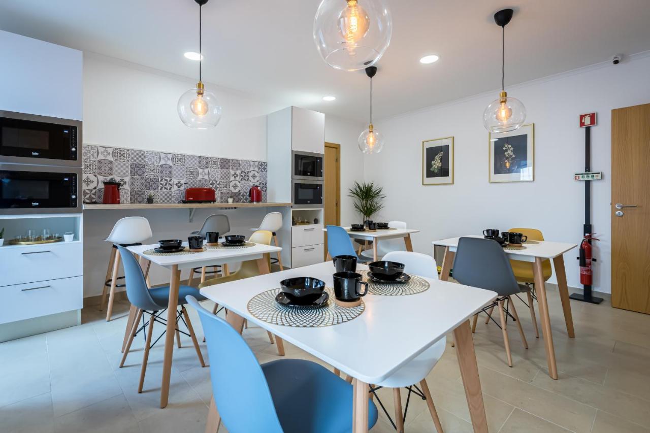 Comtesse Lisbonne By Homing *